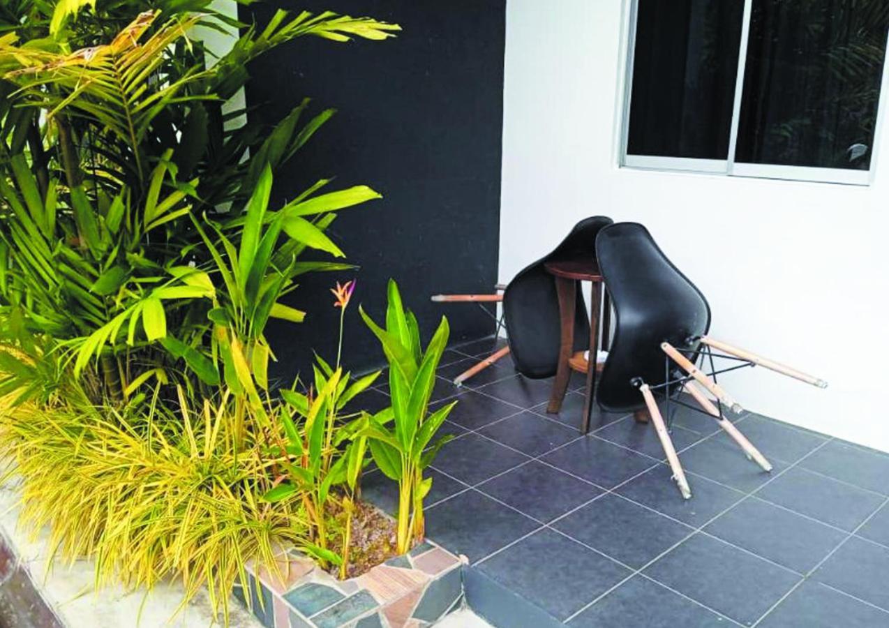 Anjung Villa Pantai Cenang  Exterior photo